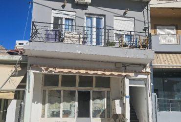 BUILDING WITH TWO APARTMENTS AND ONE STORE FOR SALE IN MIRES