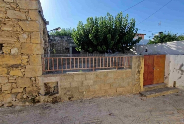 OLD DETACHED HOUSE 90 m²  FOR SALE IN VORI