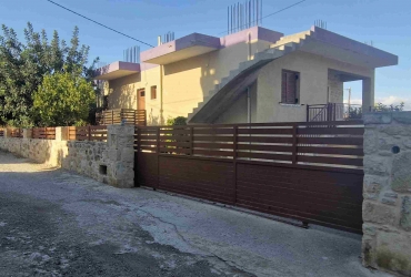 HOUSE 110 m² FOR SALE IN PITSIDIA
