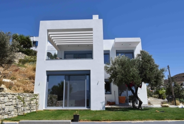 HOUSE 150 m² FOR SALE IN KAMILARI 